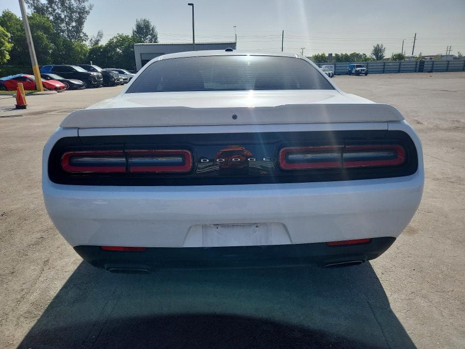 2018 DODGE CHALLENGER SXT 6