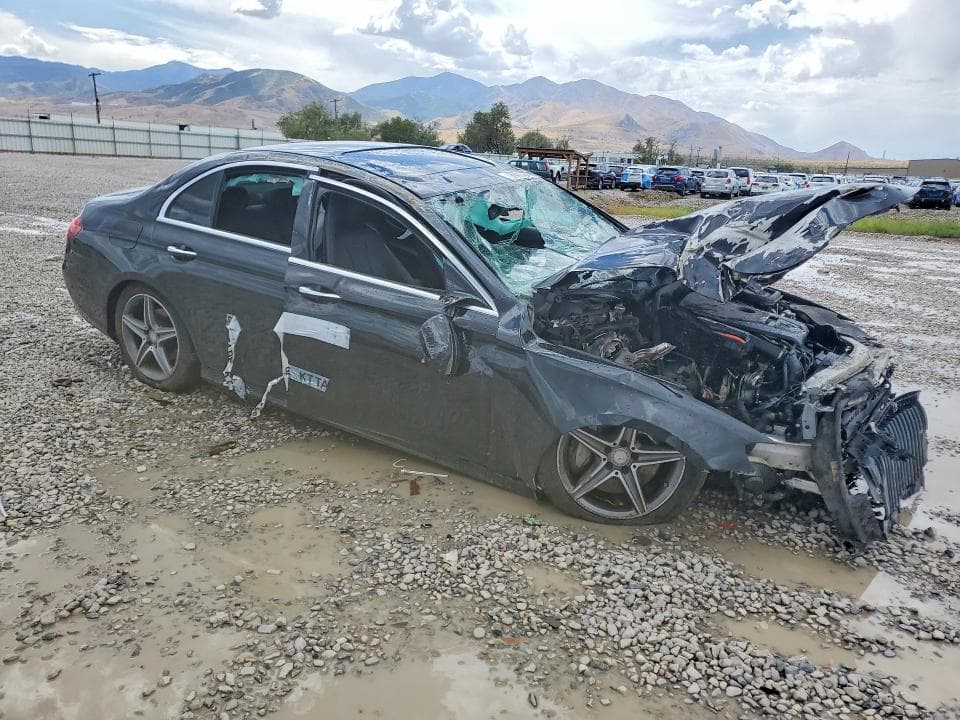 2017 MERCEDES-BENZ E 300 4