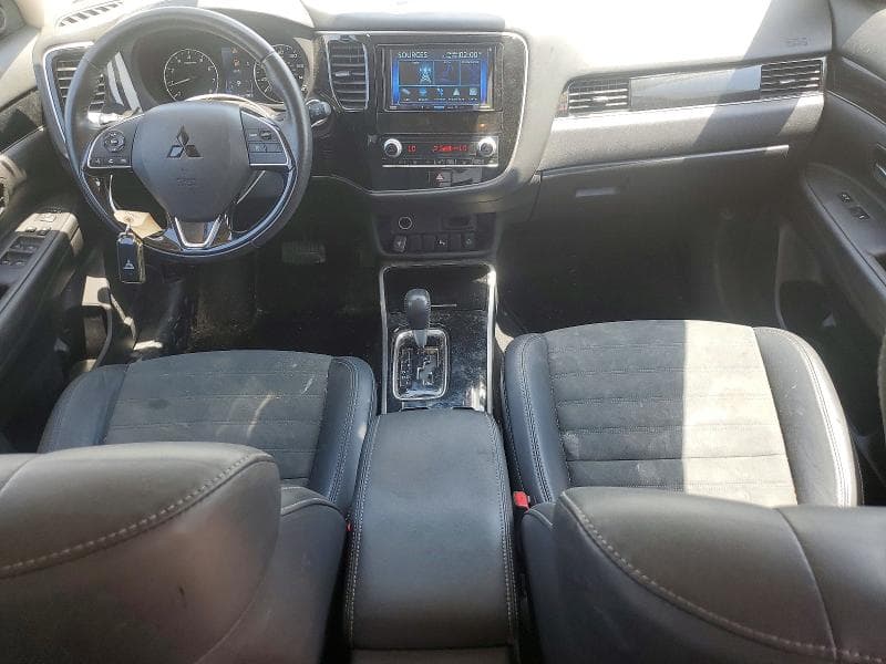 2020 MITSUBISHI OUTLANDER SE 8