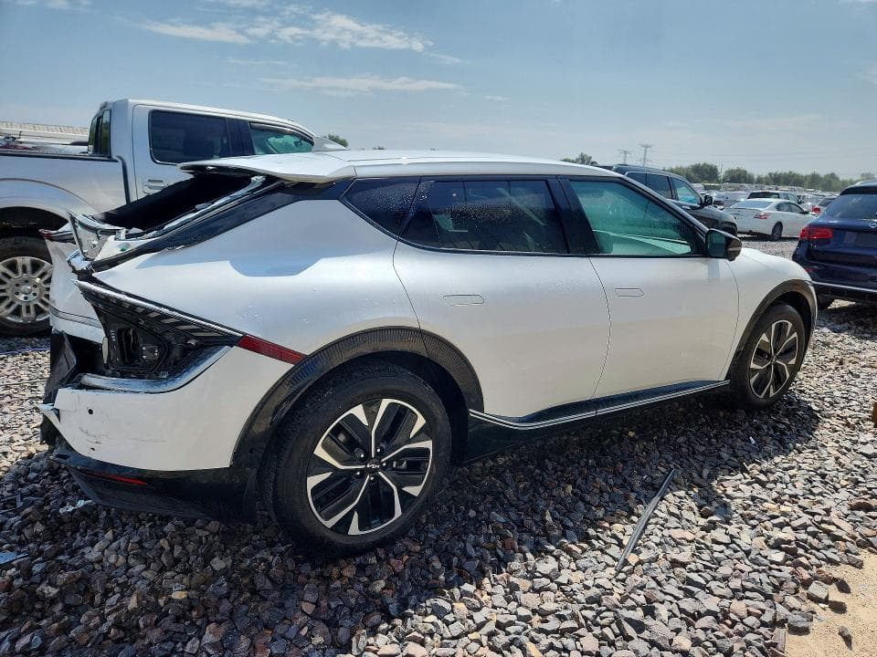 2023 KIA EV6 WIND 3