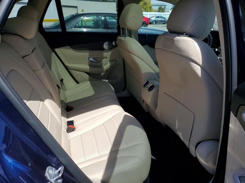 2019 MERCEDES-BENZ GLC 300 4MATIC 10