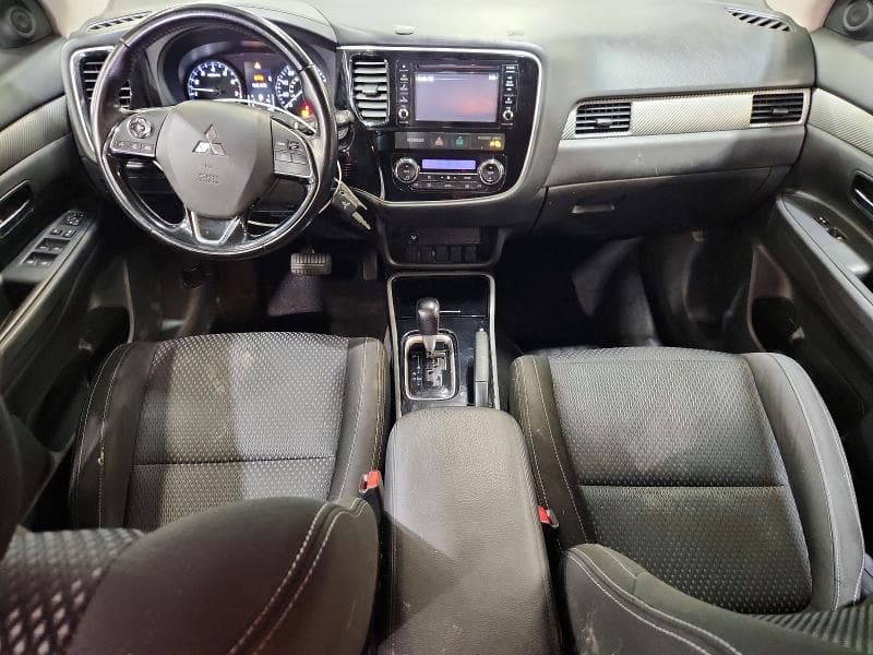 2017 MITSUBISHI OUTLANDER ES 8