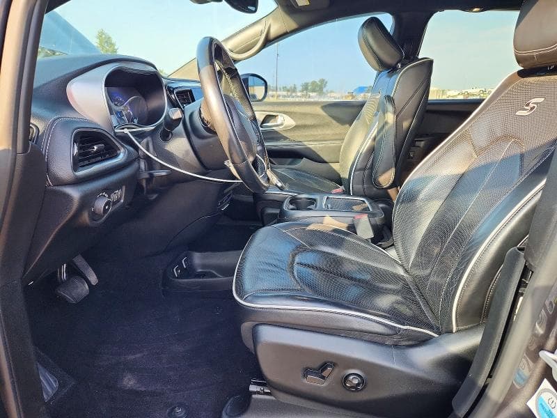2019 CHRYSLER PACIFICA LIMITED 7