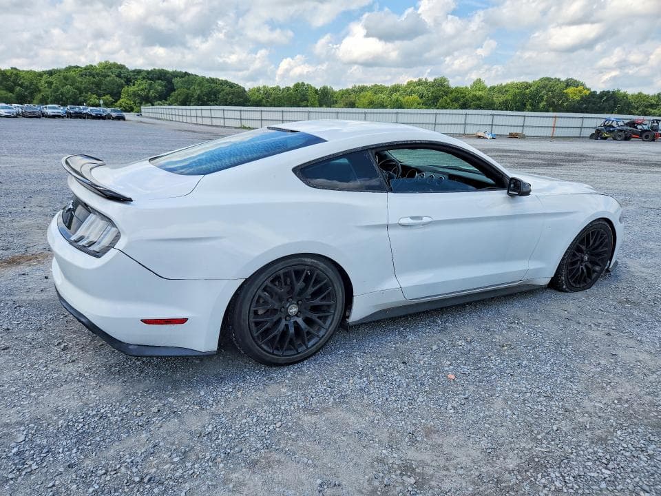 2018 FORD MUSTANG 3