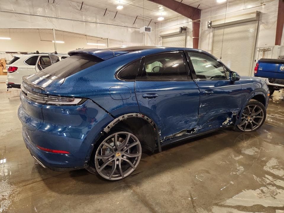 2024 PORSCHE CAYENNE COUPE 3