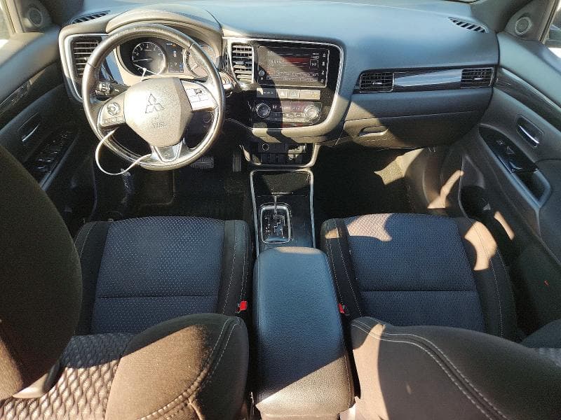 2018 MITSUBISHI OUTLANDER SE 8