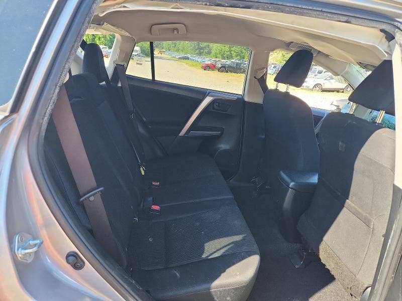 2018 TOYOTA RAV4 LE 10