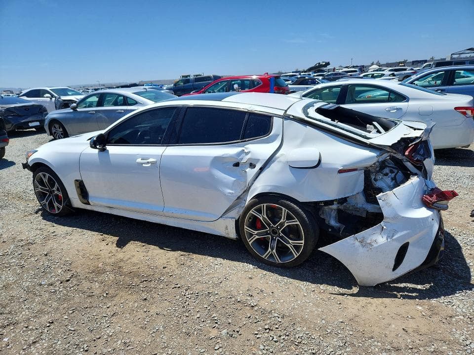 2018 KIA STINGER GT1 2