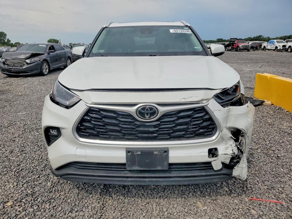 2022 TOYOTA HIGHLANDER XLE 5