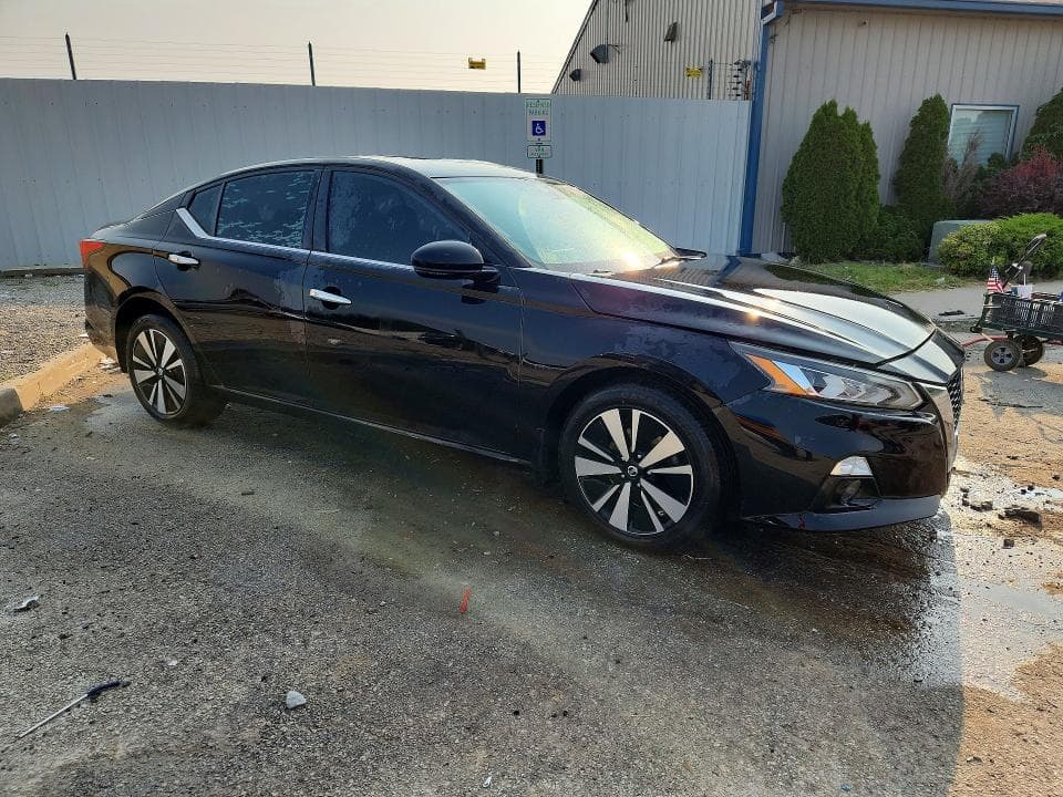 2019 NISSAN ALTIMA SV 4