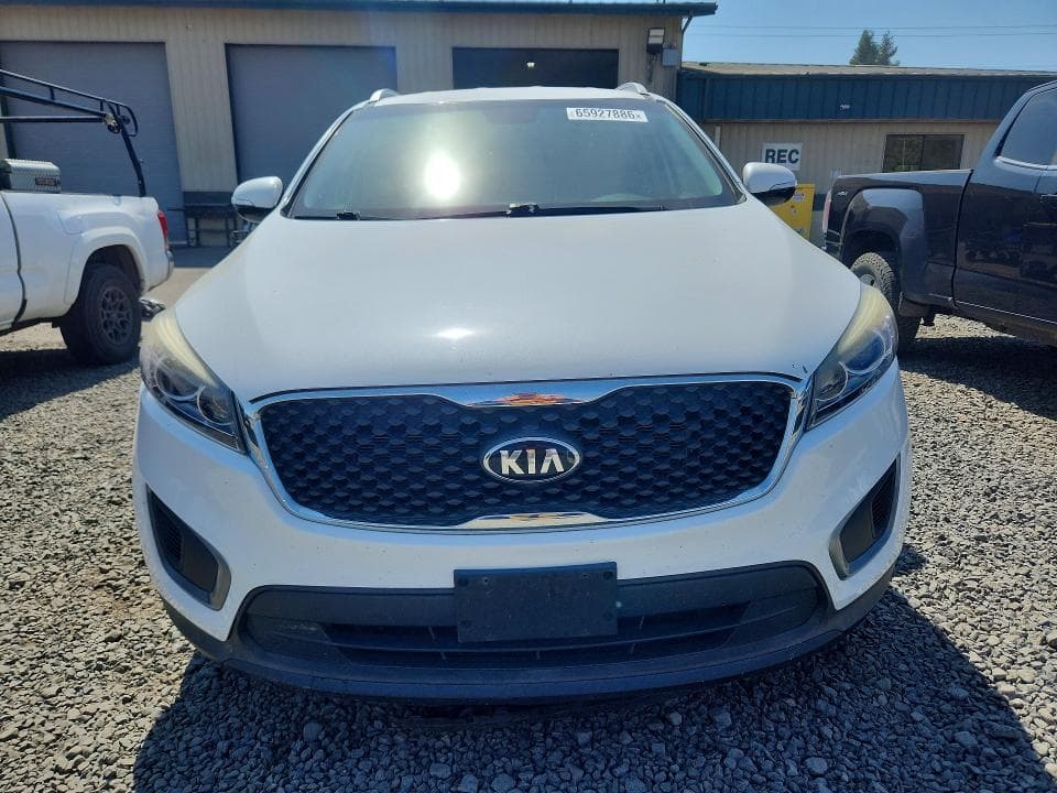 2017 KIA SORENTO LX V6 5