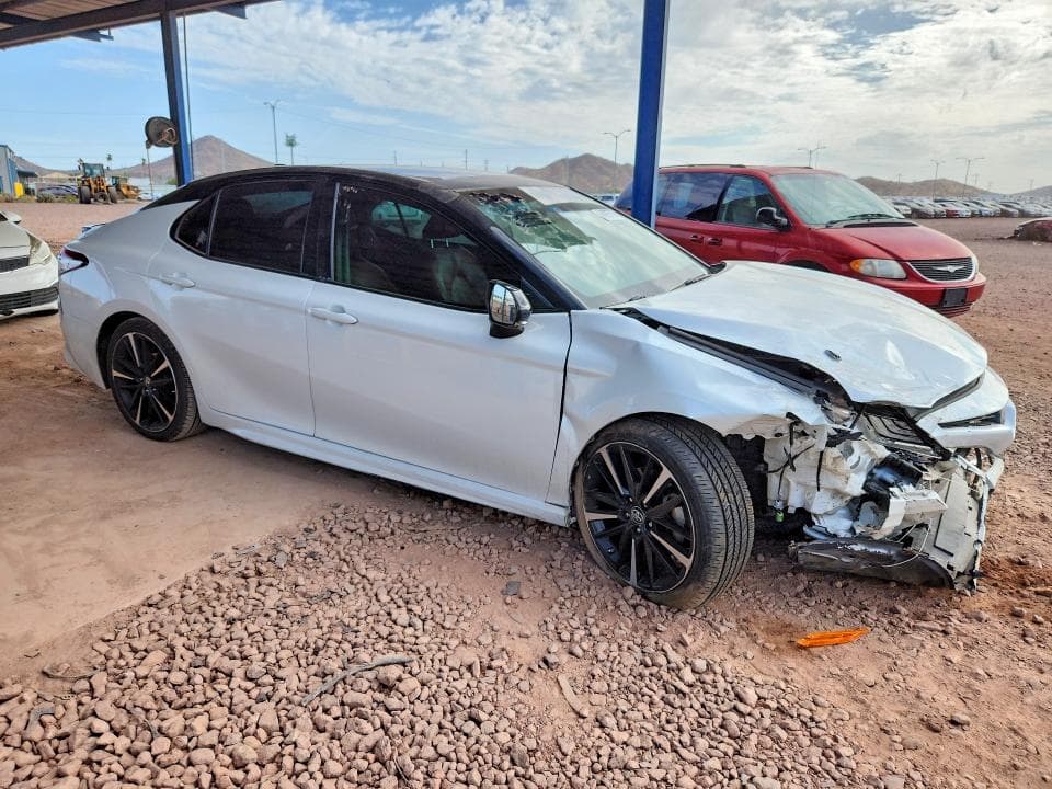 2018 TOYOTA CAMRY XSE V6 4