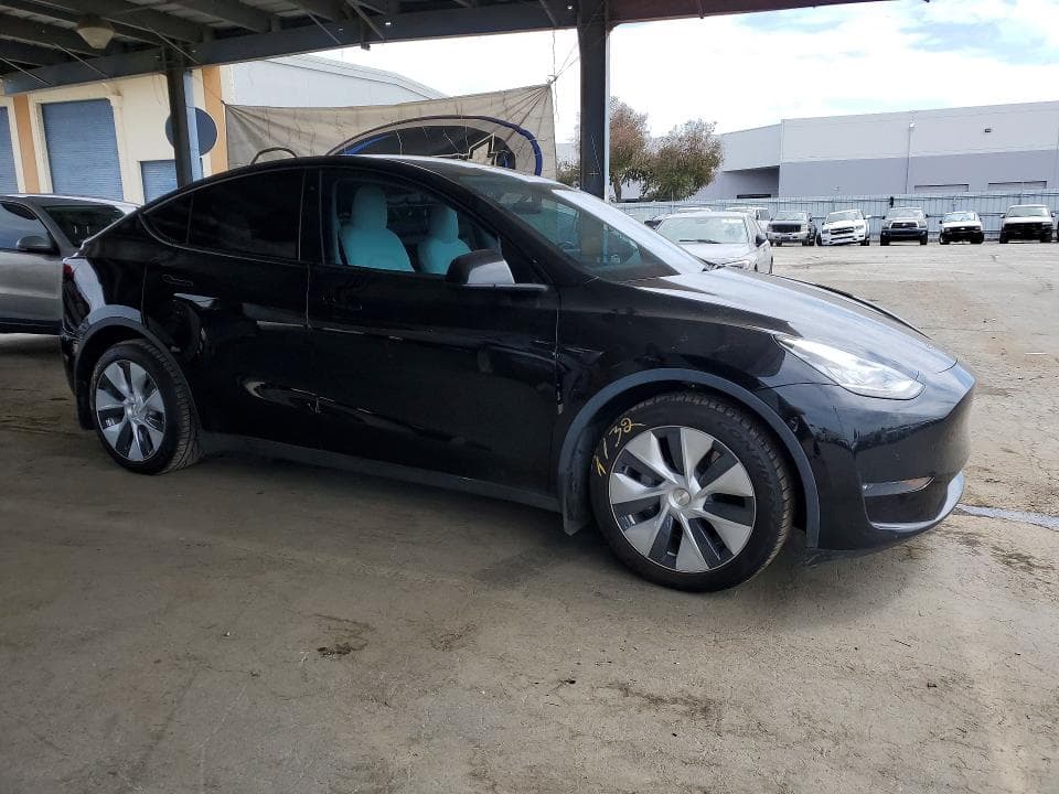 2021 TESLA MODEL Y 4