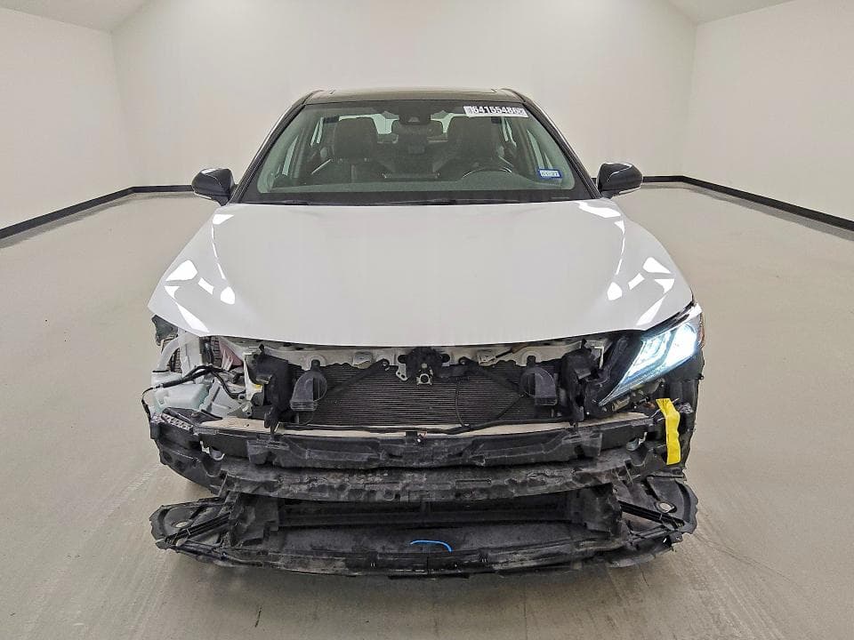 2022 TOYOTA CAMRY XSE 5