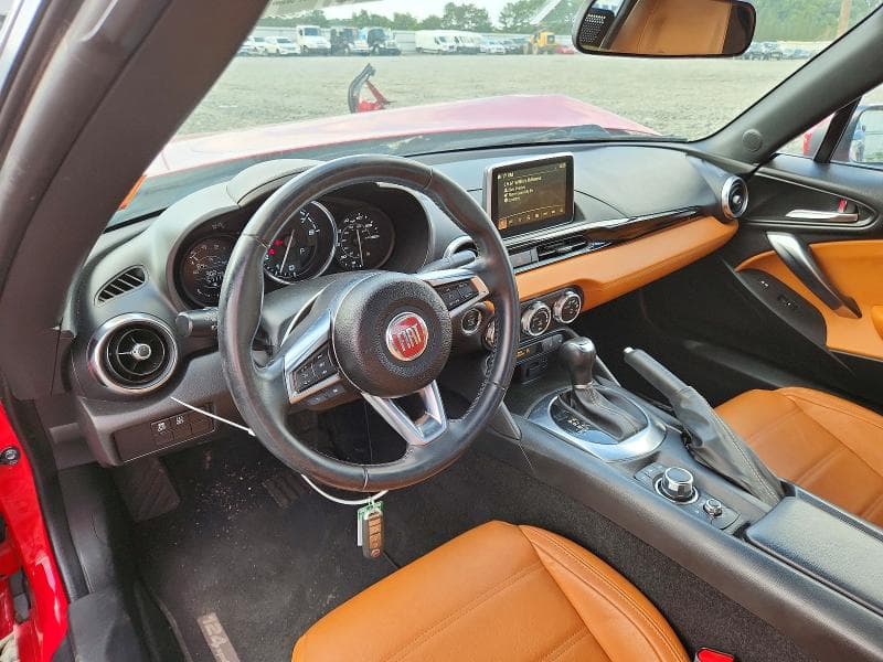 2019 FIAT 124 SPIDER CLASSICA 8