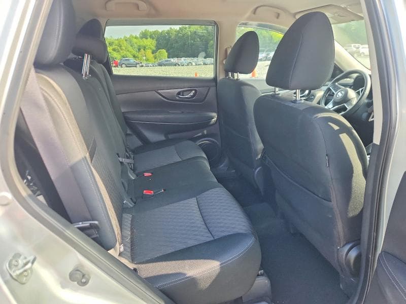 2018 NISSAN ROGUE SV 11