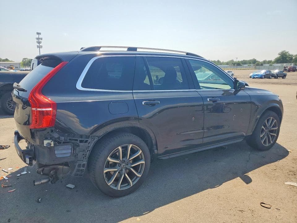 2017 VOLVO XC90 T6 3