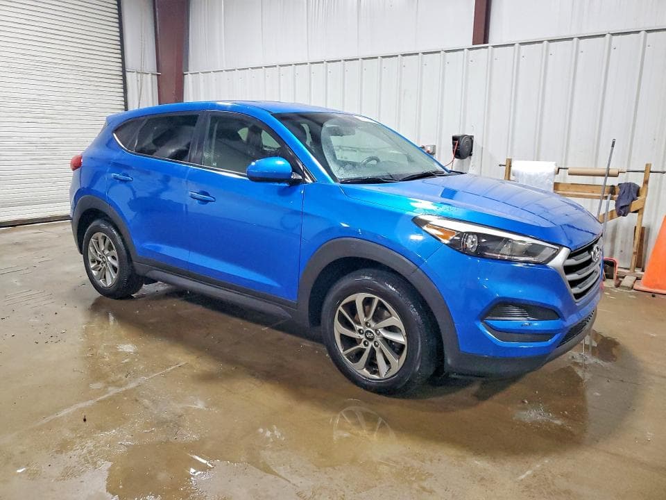 2018 HYUNDAI TUCSON SE 4
