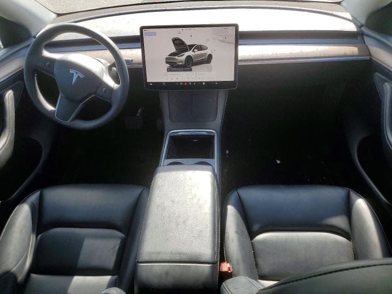 2024 TESLA MODEL Y 8
