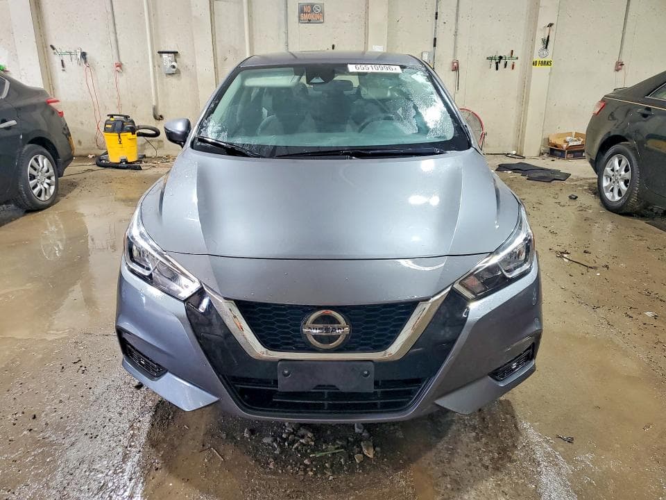 2021 NISSAN VERSA SV 5