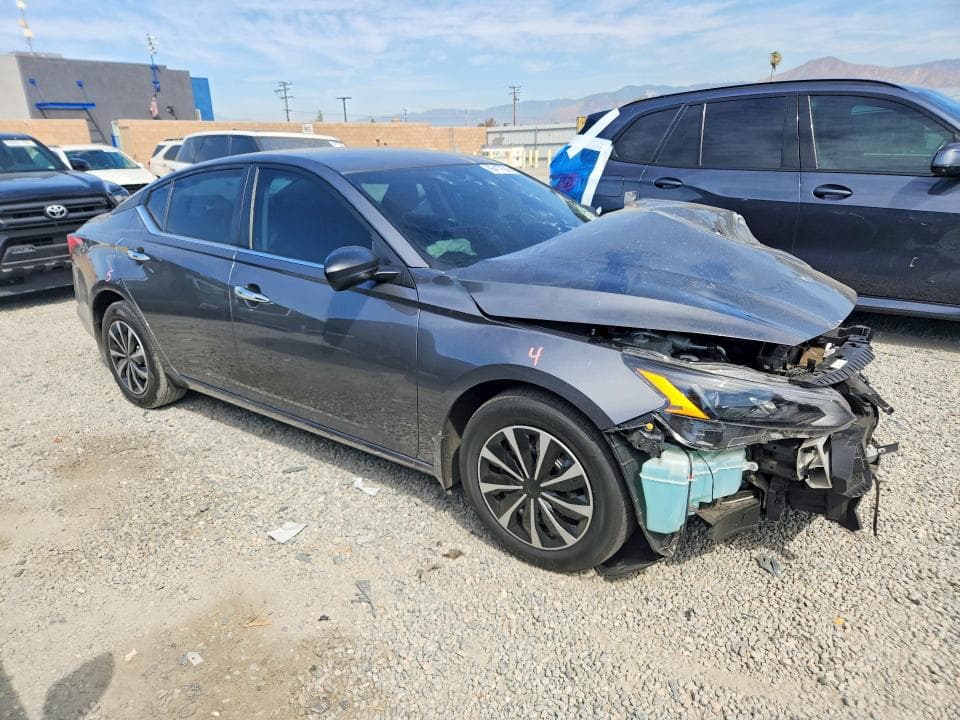 2024 NISSAN ALTIMA S 4