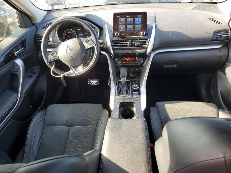 2024 MITSUBISHI ECLIPSE CROSS SE 8