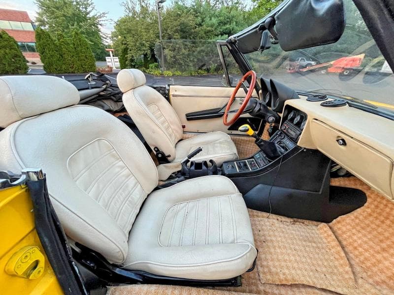 1983 ALFA ROMEO VELOCE 2000 SPIDER 11