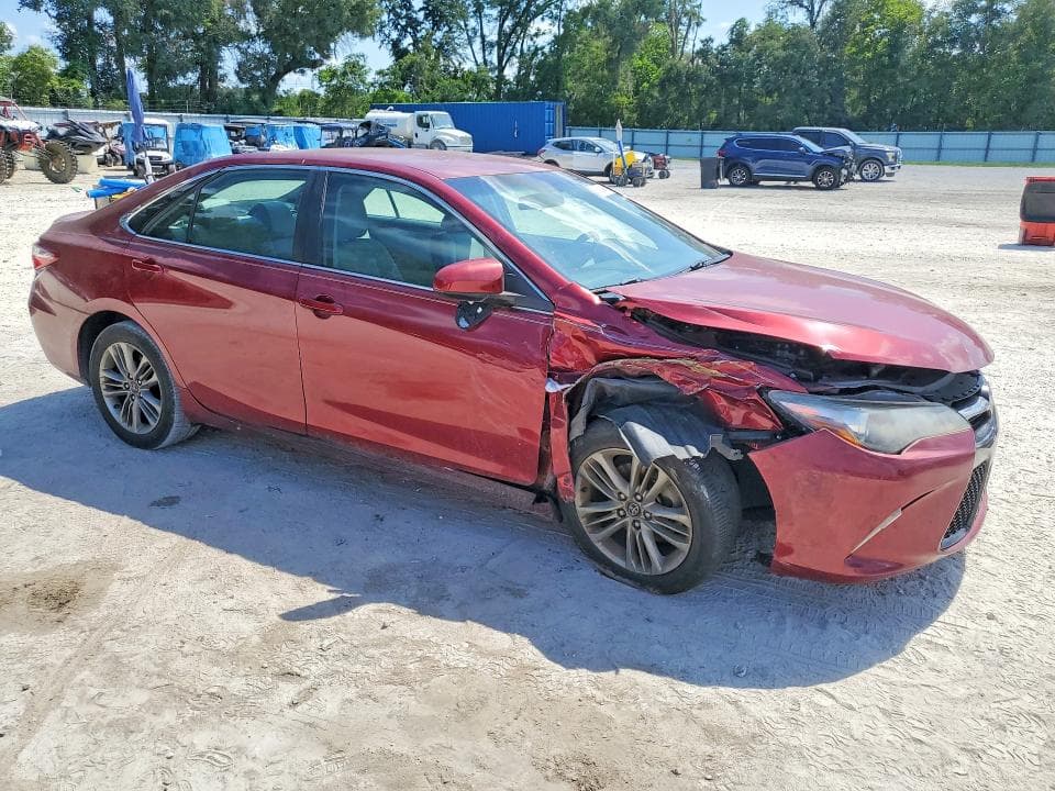 2017 TOYOTA CAMRY SE 4