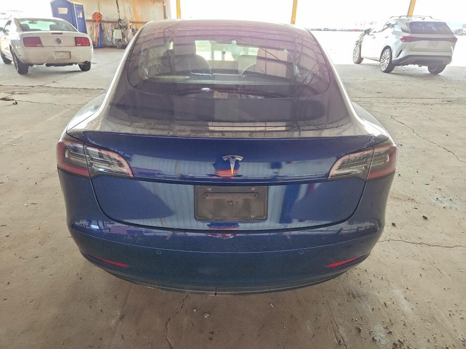 2018 TESLA MODEL 3 6