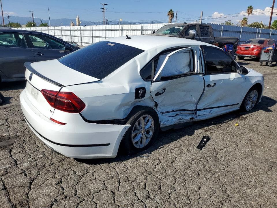 2017 VOLKSWAGEN PASSAT S 3