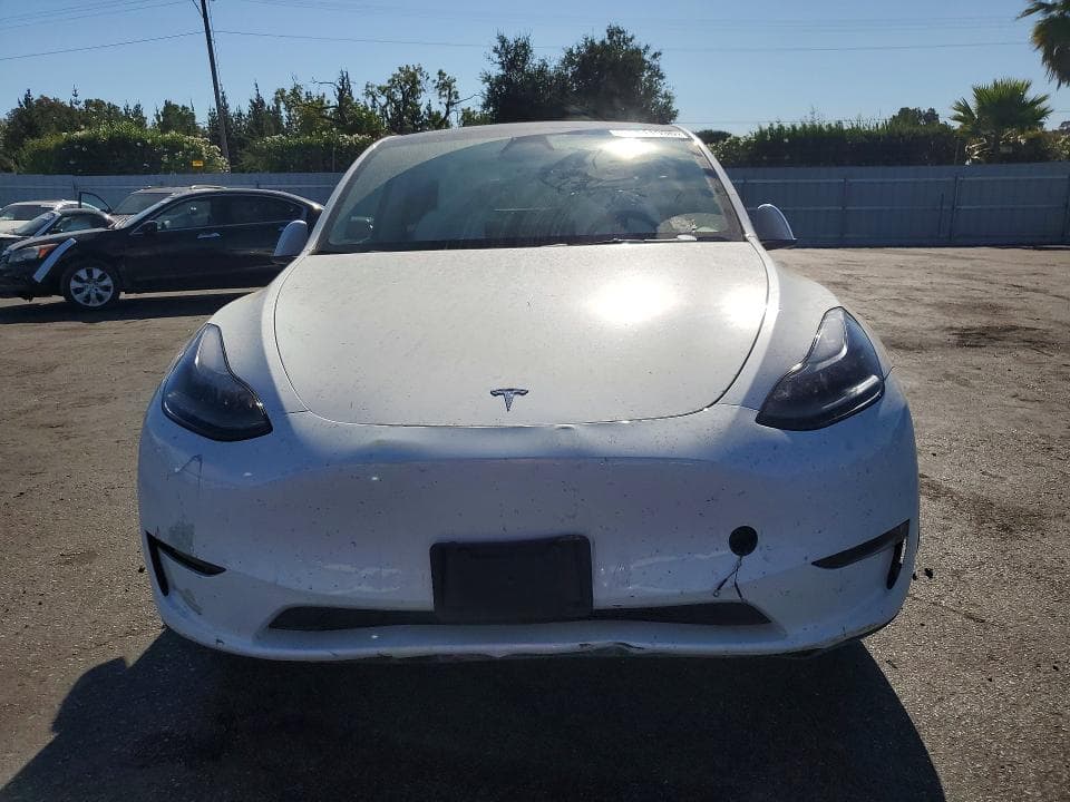 2024 TESLA MODEL Y 5