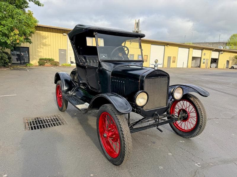 1924 FORD MODEL-T - 1