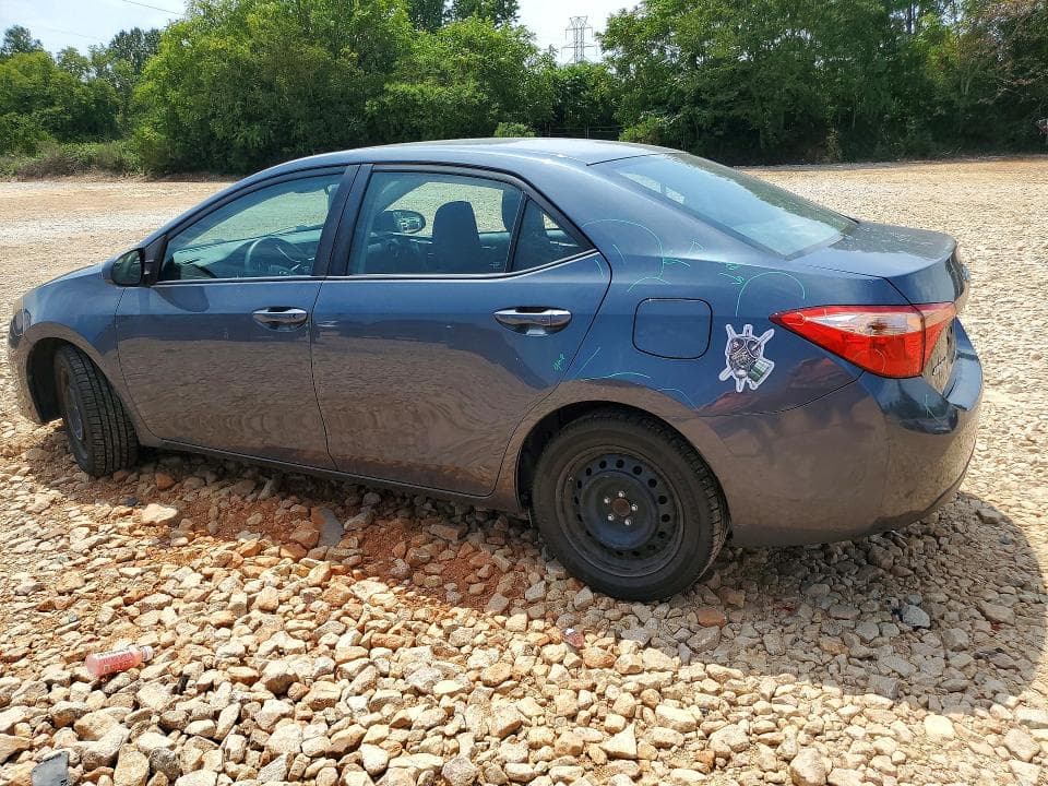 2017 TOYOTA COROLLA LE 2