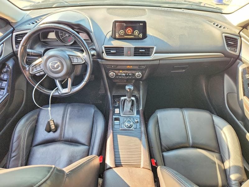 2018 MAZDA 3 TOURING 8