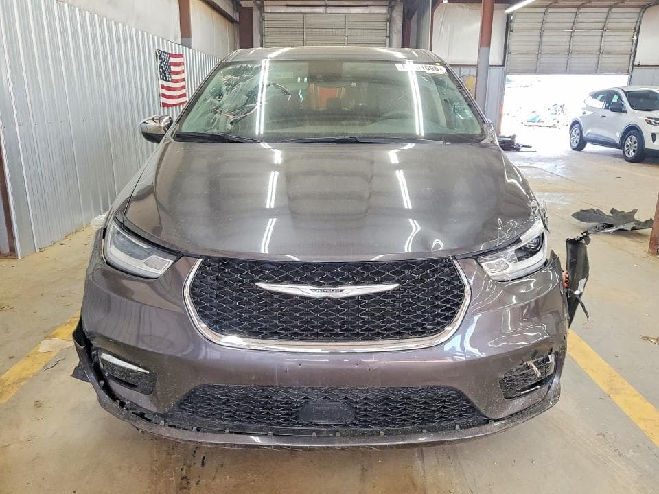 2023 CHRYSLER PACIFICA HYBRID LIMITED 5