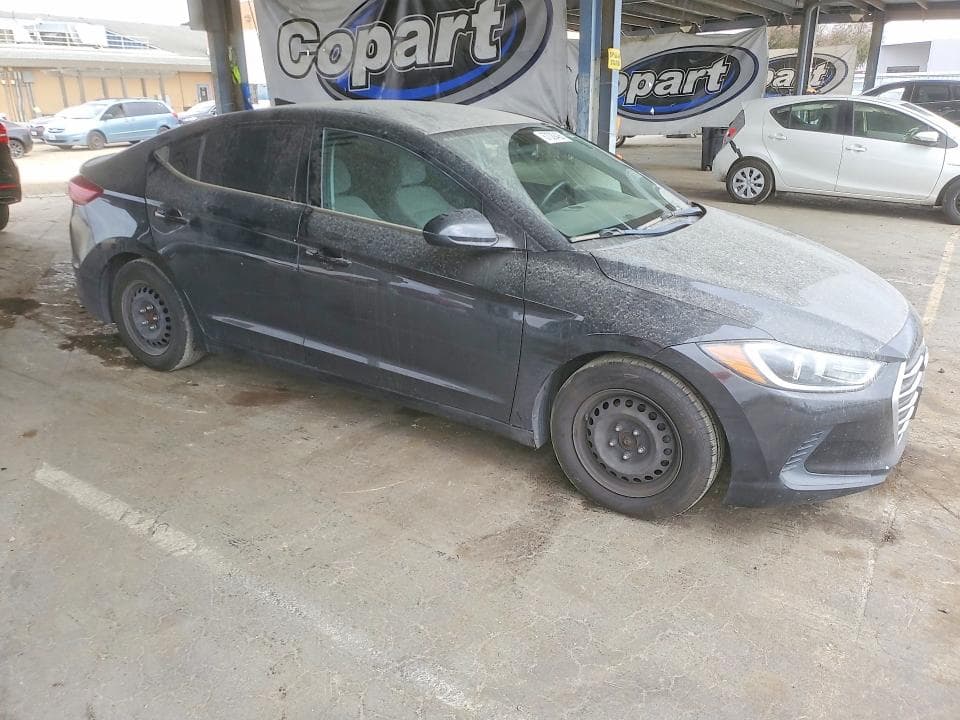 2017 HYUNDAI ELANTRA SE 4