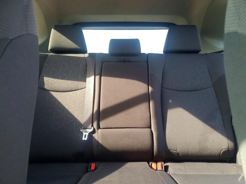 2019 TOYOTA RAV4 XLE 10