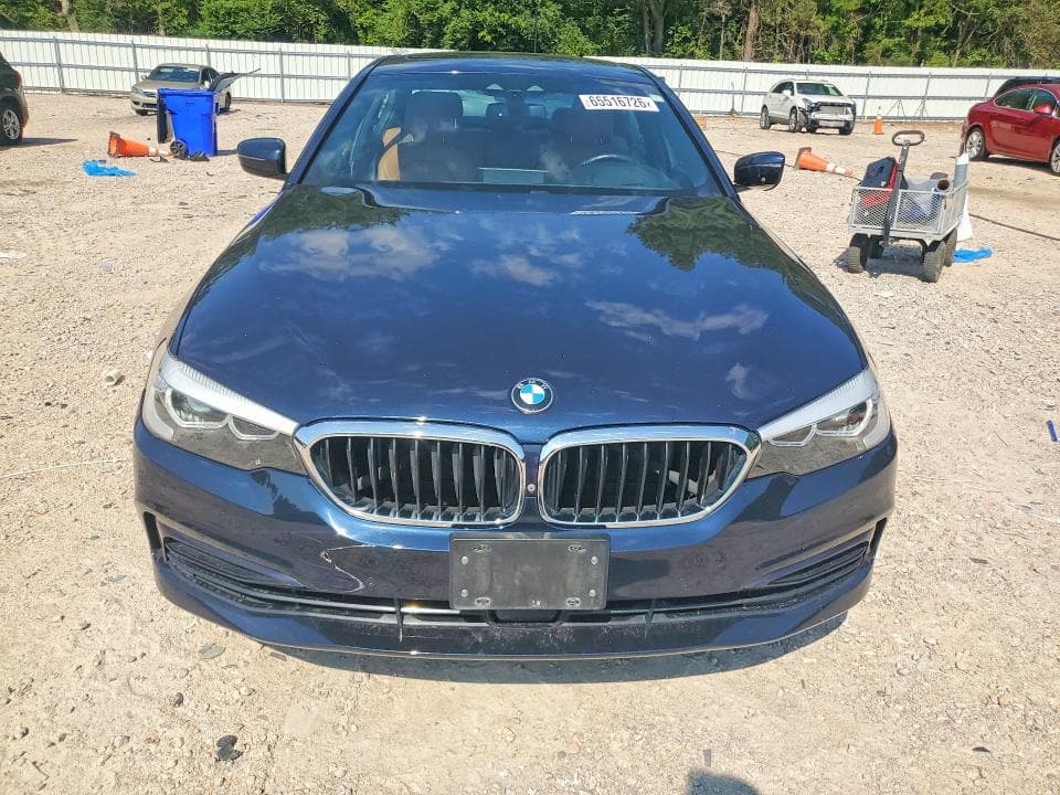 2019 BMW 530XE 10
