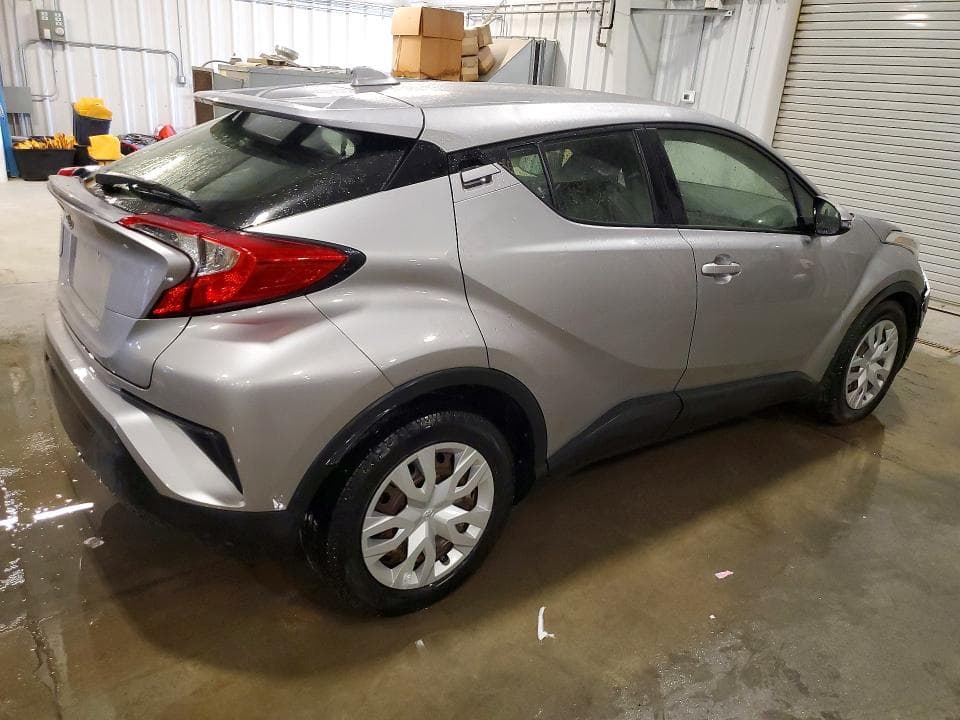 2019 TOYOTA C-HR LE 3