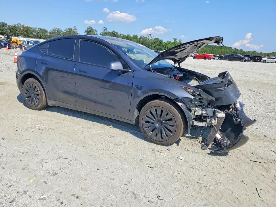 2024 TESLA MODEL Y 4