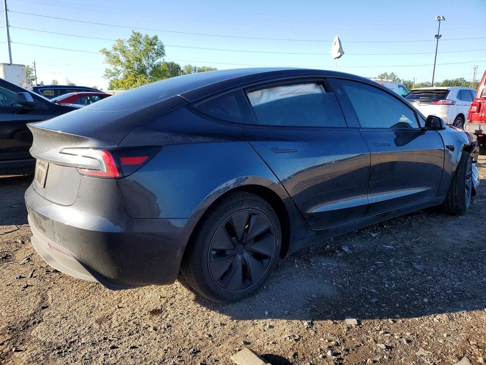 2025 TESLA MODEL 3 3