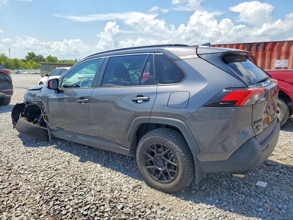 2024 TOYOTA RAV4 XLE 2