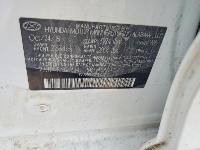 2019 HYUNDAI ELANTRA SE 12