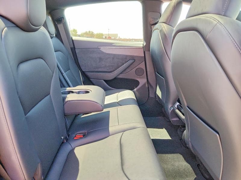 2026 TESLA MODEL Y 10