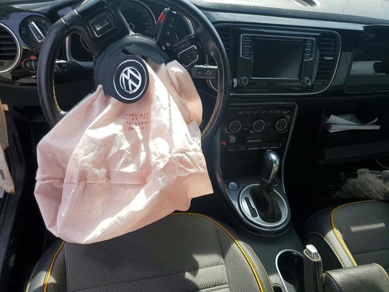 2018 VOLKSWAGEN BEETLE DUNE 8