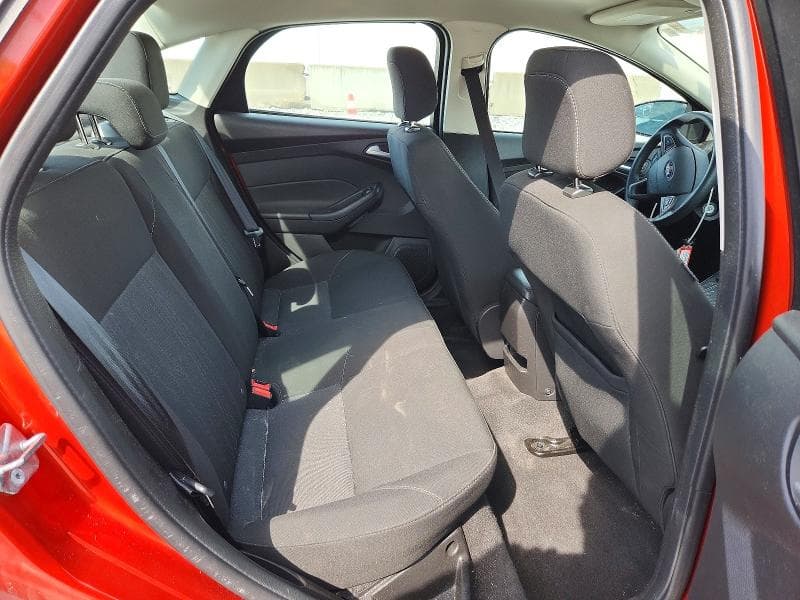 2018 FORD FOCUS SE 10