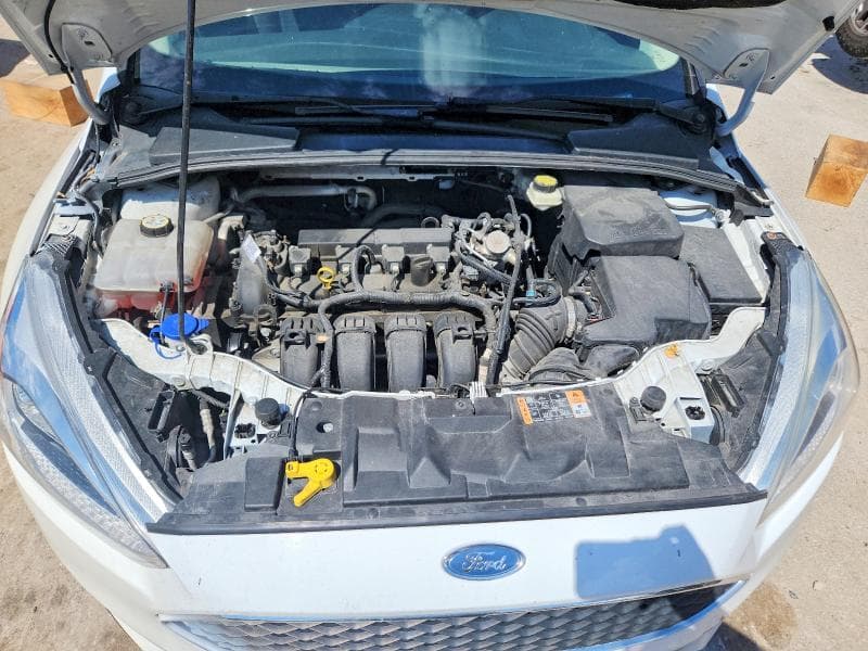 2017 FORD FOCUS SE 11