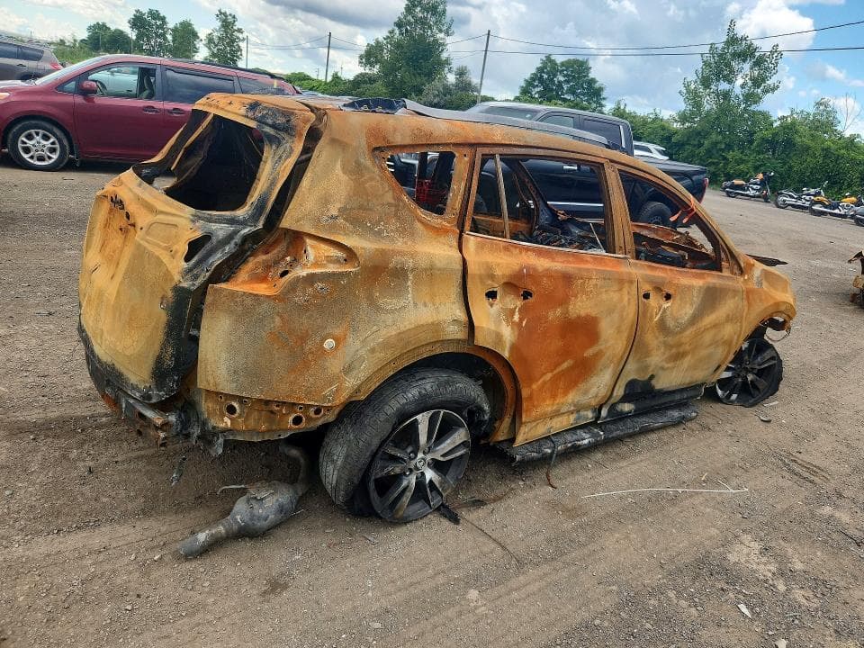 2018 TOYOTA RAV4 LE 3
