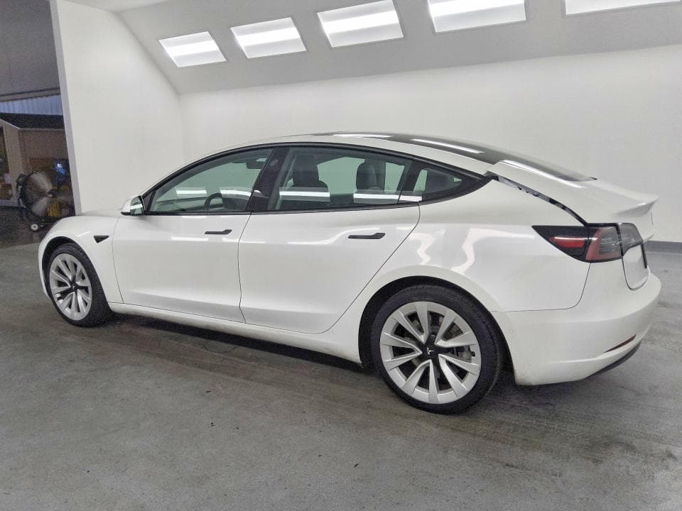 2022 TESLA MODEL 3 2