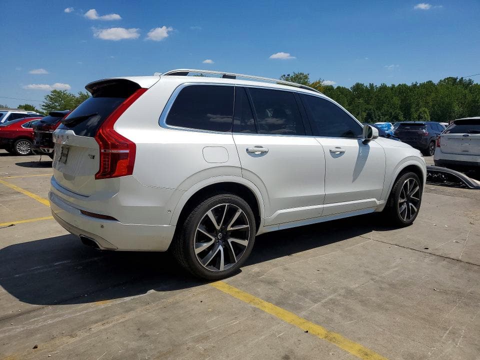 2017 VOLVO XC90 T5 3